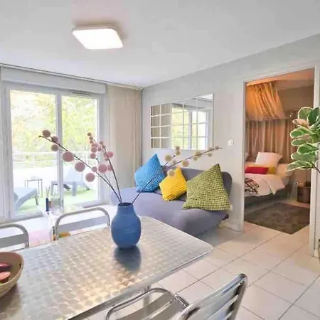 아파트 *t2*vue Garonne*piscine*garage* *
